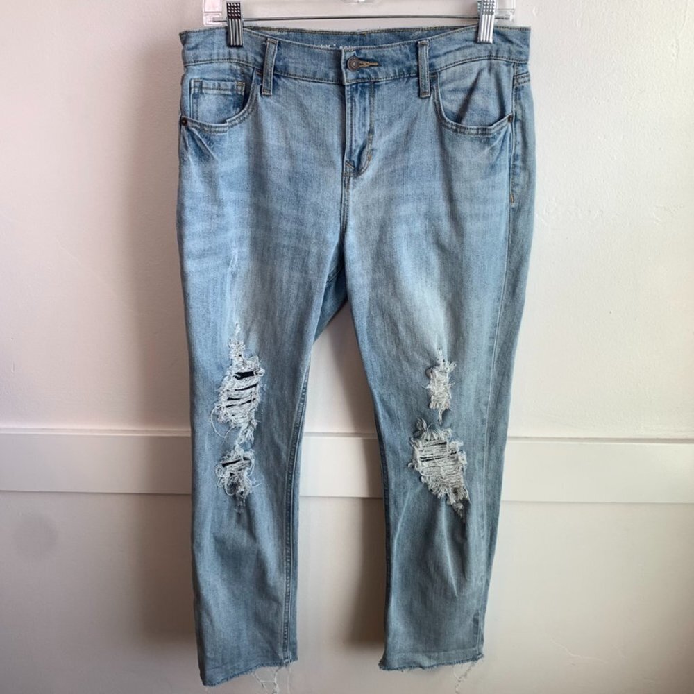 Old Navy Distressed Light Wash Boyfriend Straight Leg Jeans